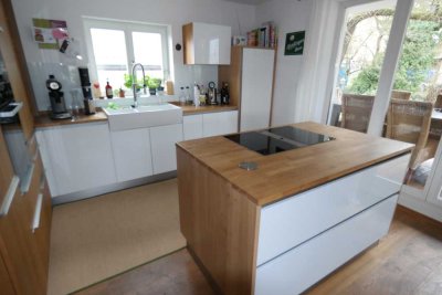 Schönes Einfamilienhaus mit geh. Innenausstattung