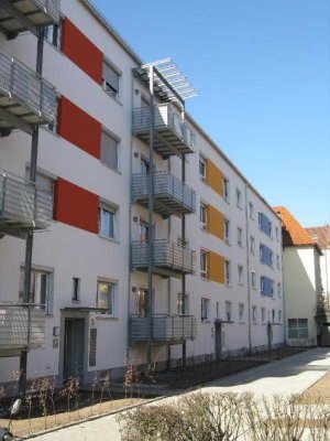3 Zimmer Wohnung im Hochparterre mit Balkon