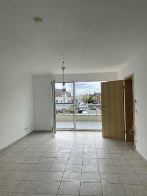 Schöne 4-Zimmer-Maisonette-Wohnung mit Balkon in Niederkassel