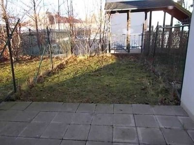 *** Günstige und leerstehende 1-Zimmer mit EBK, Aufzug, Gartenterrasse und Wannenbad in Uninähe! ***