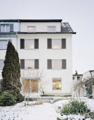 Lichtdurchflutetes Reihenendhaus in Stuttgart Ost