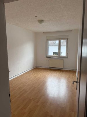 Schöne Mietwohnung, 2 Zimmer, KDB, 56m²