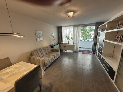 GEPFLEGTE  WOHNUNG MIT BALKON, SEP. KÜCHE UND DACHGARTEN