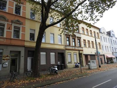 ++ STADTWOHNEN – 2 Zimmer, 2. Etage, Altbau-Whg., nahe Klinikum und FH!