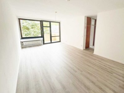 Renovierte Wohnung mit Balkon, Garten und Tiefgarage direkt am Schlosspark Strünkede