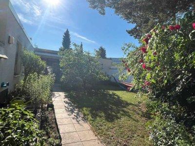 Seltene Gelegenheit: Reihenendbungalow in Berlin-Buckow mit Garten, Garage & ausgebautem Keller