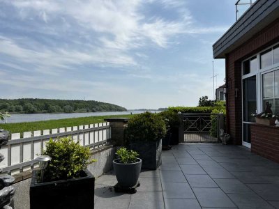 Direkter Elbblick und nur ein Steinwurf von der Elbe entfernt