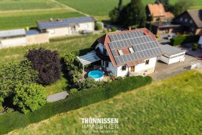 Energieeffizientes Einfamilienhaus mit ELW und großem Garten in idyllischer Lage