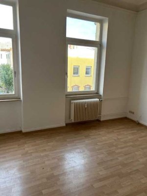 Renovierte 2-Zimmer-Wohnung im 1. OG in Koblenz-Lützel