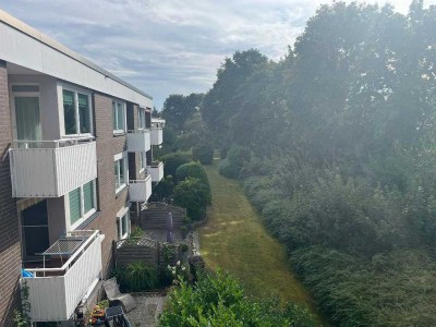 ideal geschnittene 2,5-Zimmer-Wohnung mit Balkon und TG