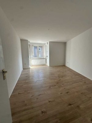 Erstbezug nach Renovierung! 3-Zimmer-Wohnung im gepflegten Haus