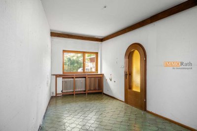 IMMORath.de - Einfamilienhaus mit großzügiger Nutzfläche und Gästezimmern