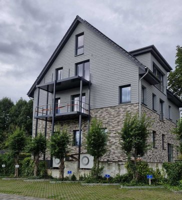 Seeblick - Wohnen wo andere Urlaub machen in großzügiger 5-Zimmer Maisonettwohnung