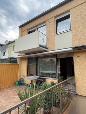 Großzügig, lichtdurchflutet und ruhig wohnen in einem schönen Reihenmittelhaus im Zentrum