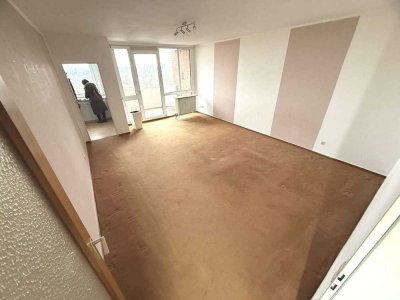 Schöne & frei gelieferte 2. Zi. ETW mit Balkon, EBK & TG-Stellplatz (Käufercourtagefrei)