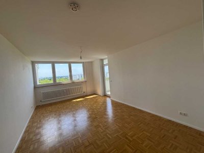 Modernisierte 3-Zimmer-Wohnung mit Balkon in zentraler Lage von München Neuperlach