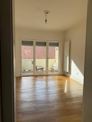 Graz/Geidorf: Charmante 3-Zimmer-Wohnung mit traumhaftem Schloßbergblick