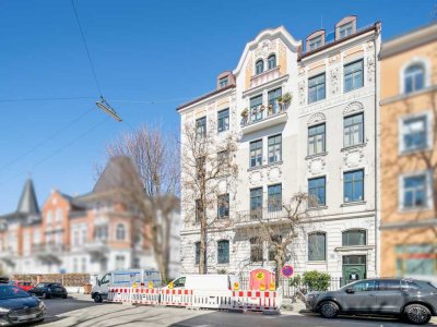Denkmalschutz: Wunderschöne 5-Zimmer-Altbauwohnung zur Selbstnutzung in München-Schwabing