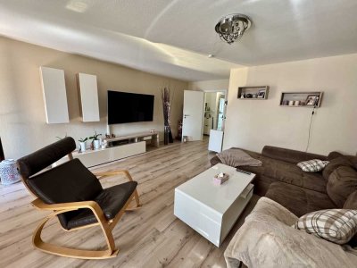 Moderne 2-Zimmer Wohnung voll möbliert im 2. OG mit Aufzug in Böblingen