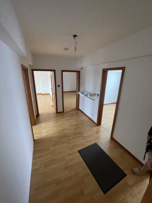 Ansprechende 2 Zimmer-Wohnung Friedensstraße - 4. Stock -  kein Aufzug!