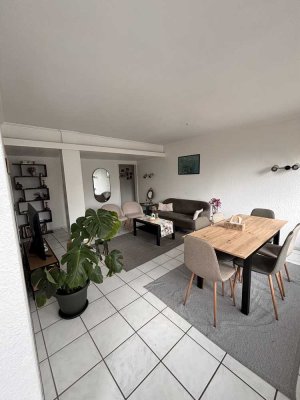 Helle 2-Zimmer-Wohnung mit Balkon – zentrale Lage