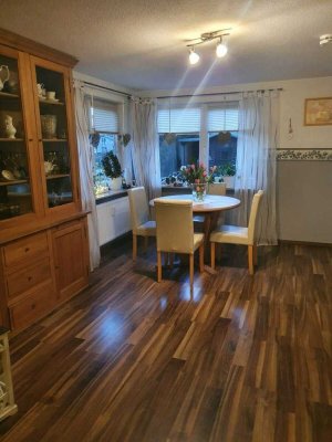 WG Zimmer provisionsfrei zu vermieten 4x in ca. 103 m2 Wohnung