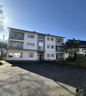 3-Zimmer-Wohnung mit Balkon in gepflegtem Mehrfamilienhaus