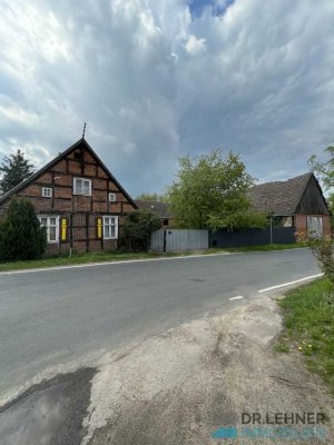 Handwerker aufgepasst!
Sanierungsbedürftiger 3-Seitenhof auf großzügigem Grundstück!