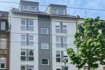 Top Kapitalanlage in Mannheim-Rheinau: Vermieteter Neubau-Laden mit Stellplatz und Balkon
