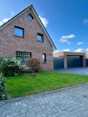 Traumhafte Doppelhaushälfte mit Wellnessbereich, Wintergarten, Doppelgarage und PV-Anlage