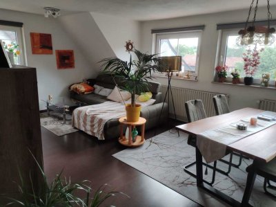 Helle 3-Zimmer-DG-Wohnung zentral gelegen