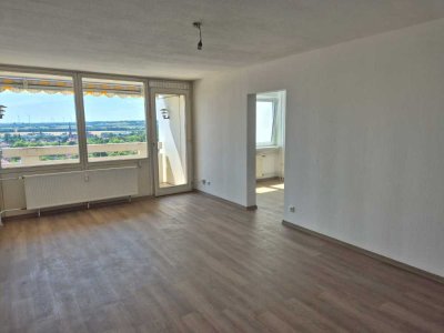 Provisionsfreier VERKAUF: frisch renovierte, helle 3-Zimmer-Wohnung mit Tiefgarage.