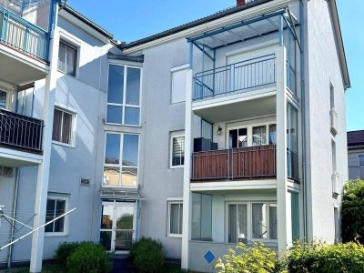 Helle, teilmöblierte Eigentumswohnung mit sonnigem Balkon - Zentrumslage!