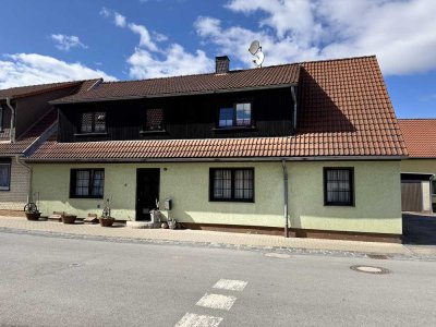 Wohnen und Vermieten – Einfamilienhaus mit Nebengebäude und Ferienzimmern