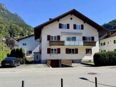 Großzügige 4 Zimmer Wohnung