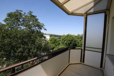 Tolle 2-Raum-Wohnung mit Badewanne und Balkon