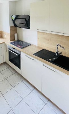 Gepflegte 3-Zimmer Wohnung mit Balkon und EBK in ruhiger Lage in Mering