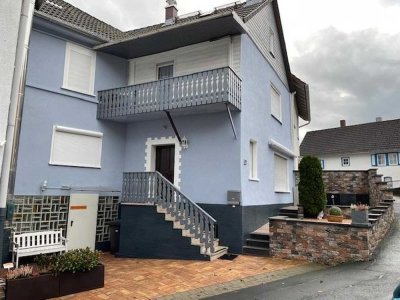 PROFISIONSFREI. DDH frisch saniert, sofort bezugsfertig!