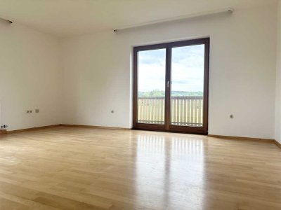 Vollständig renovierte 3-Zimmer-Wohnung mit Balkon in Scheyern