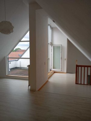 Schöne 1,5 Zimmerwohnung Terrasse im Zentrum