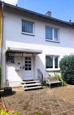 Sanierungsbedürftiges Reihenmittelhaus mit Ausbaupotential in ruhiger Lage von Pulheim.