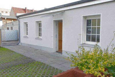 Kleiner Bungalow mit Freisitz+Kfz-Stellplatz