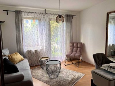 Schöne 1 Zimmer-Wohnung mit kleinem Außenbereich (teilmöbiliert)