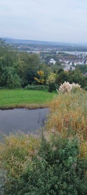 Unvergleichliche Maisonette mit weiten Rheintalblick