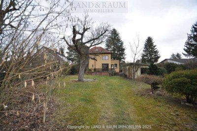 Villa auf traumhaften Parkgrundstück und kl. Gästehaus in Stahnsdorf - Teil saniert