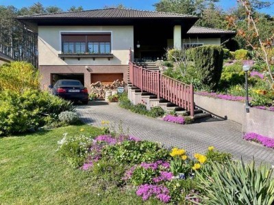GEPFLEGTES EINFAMILIENHAUS IN ABSOLUTER GRÜNRUHELAGE VON BERNDORF