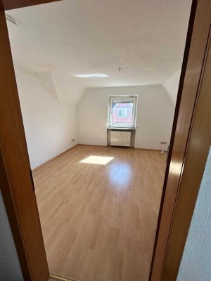 2-Zimmer DG Wohnung in Ehrang