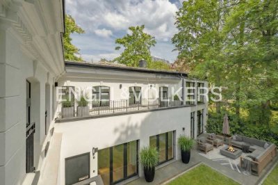 Verstecktes Design-Stadthaus nur 200 m zur Alster.