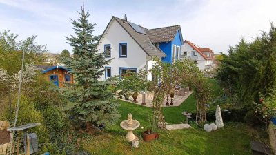 freistehendes Einfamilienhaus in Regensburg (Wutzlhofen) 180 qm mit Doppelcarport (622qm Grundstück)