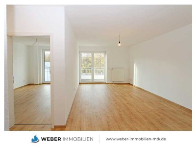 HELLE, SONNIGE  2 ZKB mit Balkon und Stellplatz